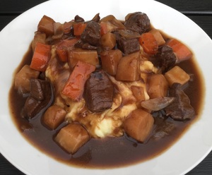 Oksegryde med rødvin