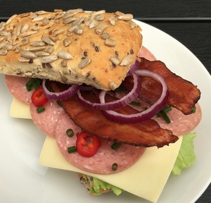 Sandwich med spegepølse