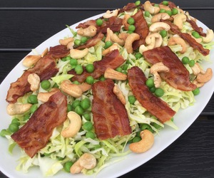 Spidskålssalat med bacon