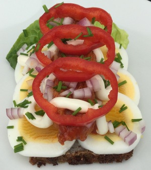 Æggemad med makrel i tomat