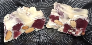 Hvide chokoladestykker