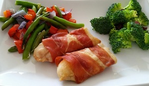 Ovnbagt kylling med grøntsager