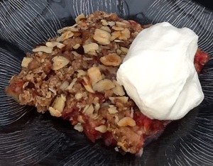 Blommecrumble med flødeskum