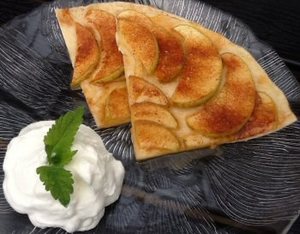 Tortilla æbletærte med flødeskum