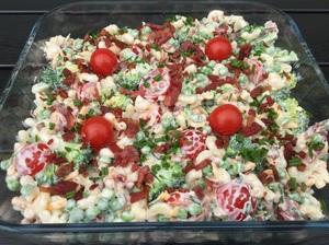 Pastasalat med broccoli