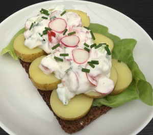 Kartoffelmad med sommersalat