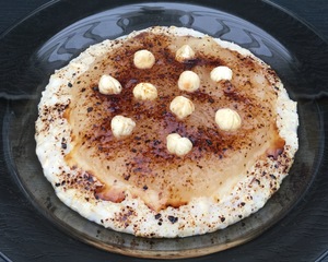 Havregrød med æblemos og lakrids