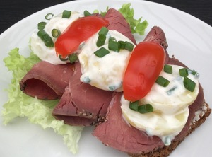 Roastbeef med kartoffelsalat