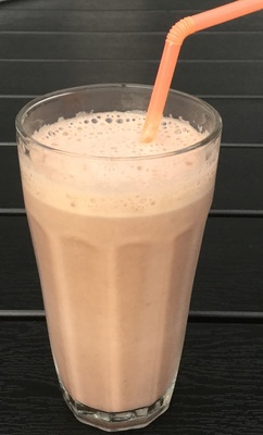 Banan-chokolade milkshake