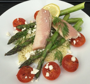 Røget ørredfilet med asparges