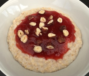 Havregrød med blommekompot